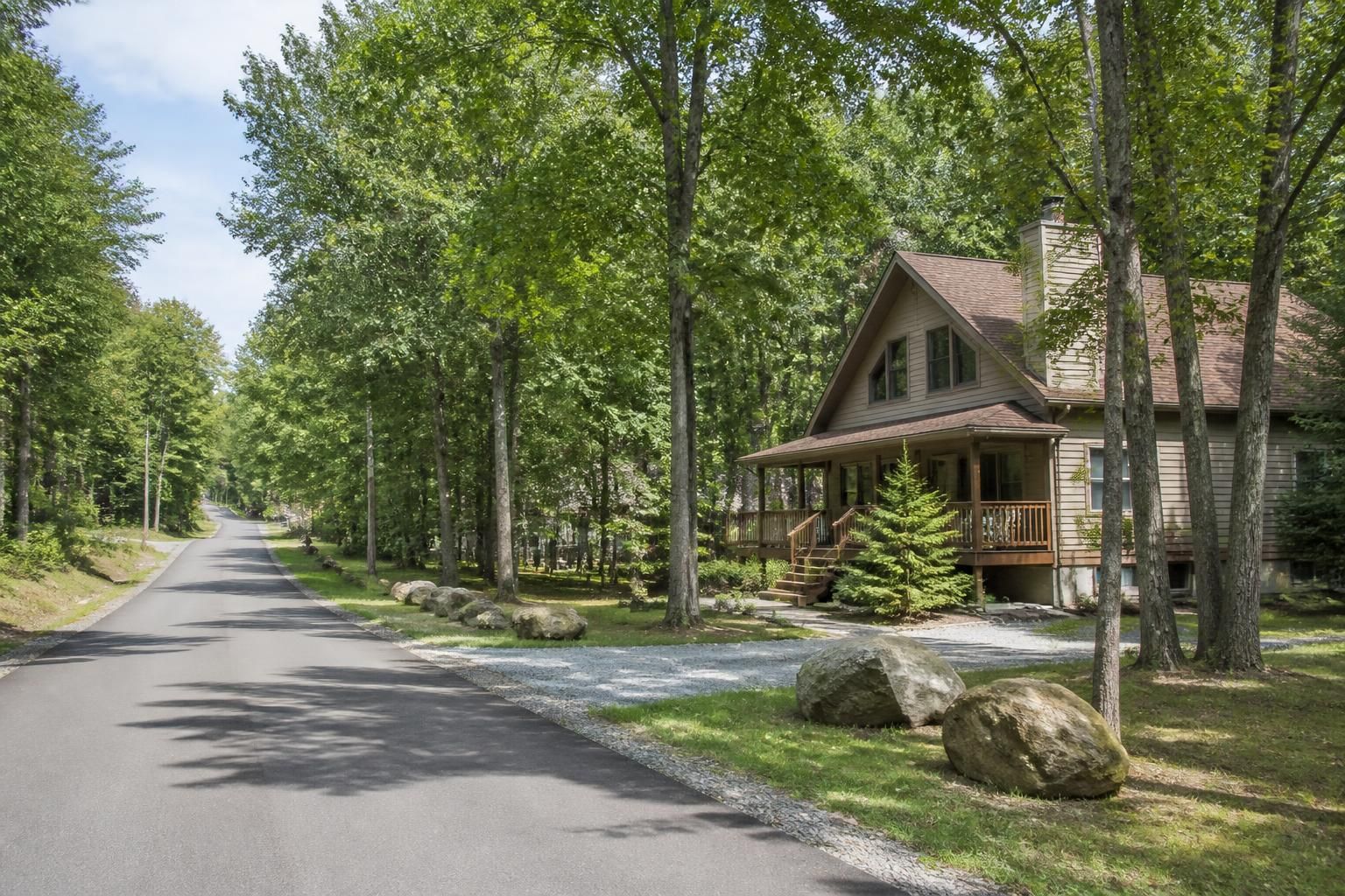 Wooded Albrightsville neighborhood with calm residential scenery.